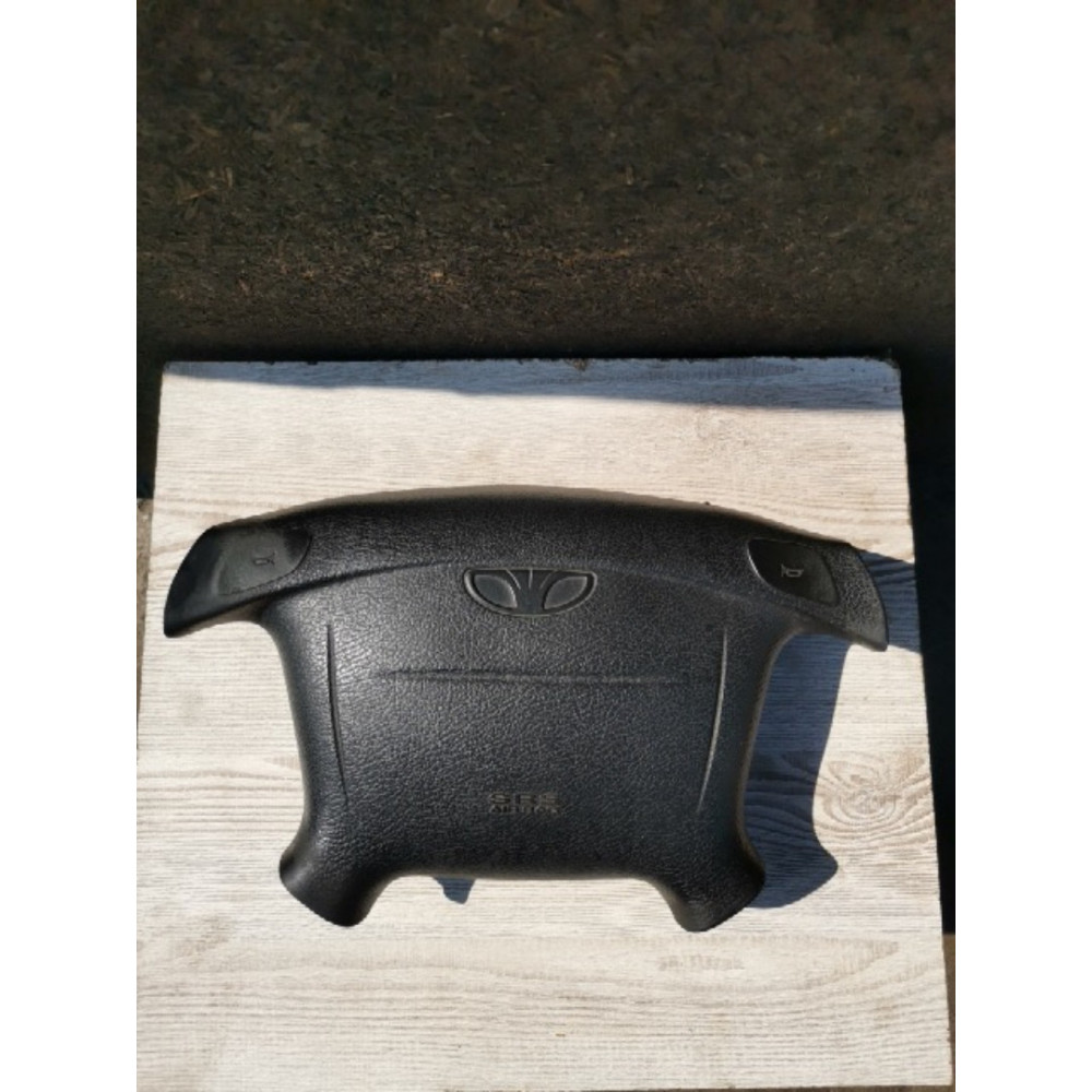 Подушка безопасности водителя Chevrolet Tacuma Daewoo Rezzo, 96405723