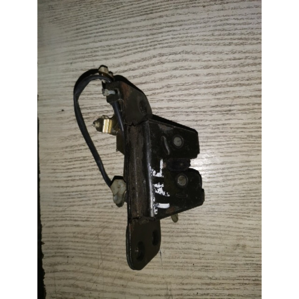 Замок кришки багажника верхній Chevrolet Tacuma (Шевроле Такума), 96337888