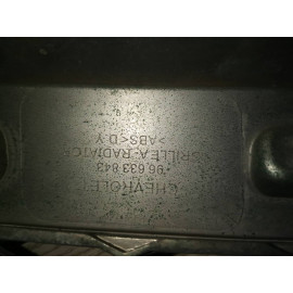 Решітка радіатора Chevrolet Epica (Шевроле Епіка) , 96633843