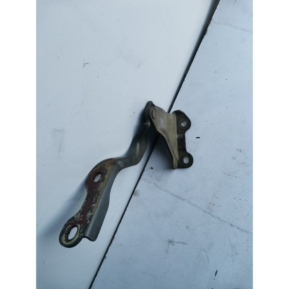 Петля капота ліва Chevrolet Epica (Шевроле Епіка) , 96636332