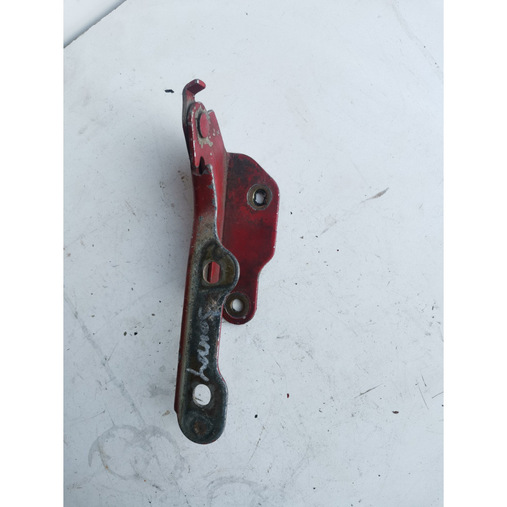 Петля капота правая Daewoo Lanos(Деу Ланос),96304580