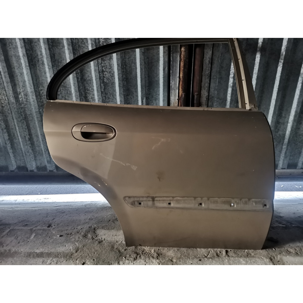 Двері задні праві Chevrolet Evanda, 96483848