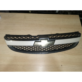 Решотка радиатора Chevrolet Epica(Шевроле Епика),96633843 белая