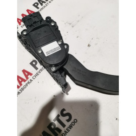 Педаль газа Chevrolet Epica(Шевроле Епика),96408078